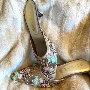 DRAMA sequined shoes, size 8.